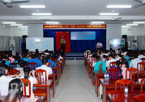 Quang cảnh buổi họp mặt