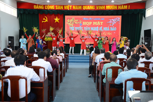 Toàn cảnh buổi họp mặt